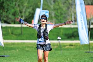 BIB: 586
                            <button type="button" onclick="openModal(25038605)" class="btn btn-primary btn-sm float-right btn-popup" data-toggle="modal" data-target=".modal-high-quality">
                        <i class="fas fa-shopping-cart"></i> Add to Cart
                    </button>
                                            <button type="button" onclick="isThisMe(25038605, true)" class="btn btn-success btn-sm float-right btn-popup btn-isme hidden" data-toggle="tooltip" data-placement="bottom" title="นี่คือรูปของคุณใช่ไหม คลิกที่นี่เพื่อเอาเข้าอัลบั้ม">
                        <i class="fas fa-plus"></i> Add to album
                    </button>
                    <button type="button" onclick="isThisMe(25038605, false)" class="btn btn-warning btn-sm float-right btn-popup btn-isnotme hidden">
                        <i class="fas fa-ban"></i> Remove from album
                    </button>